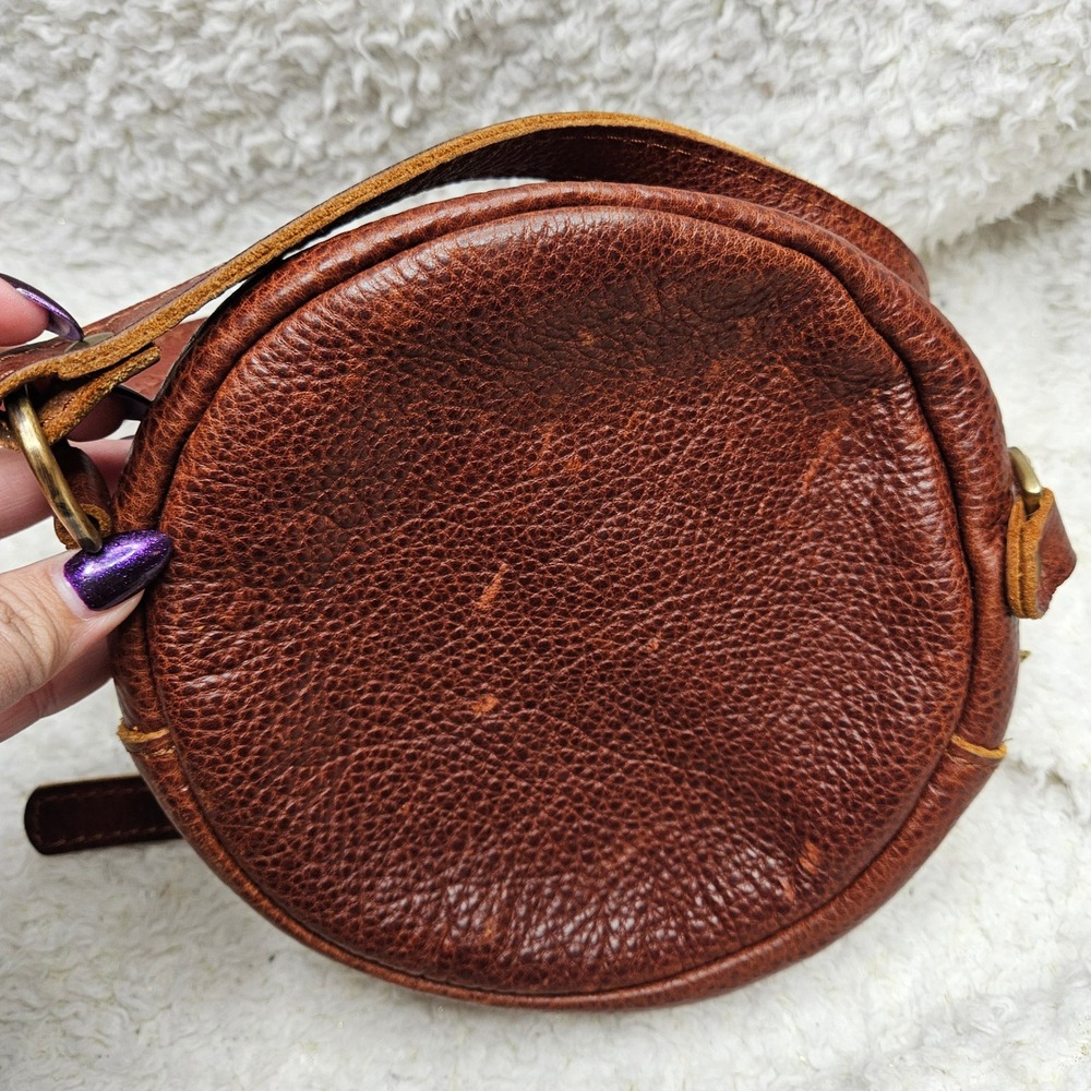 Portland Leather Almost Perfect Pebble Leather Circle Crossbody in Nutmeg - Picture 4 of 11